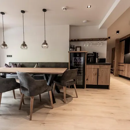 Frau Gans - Pure Mountain