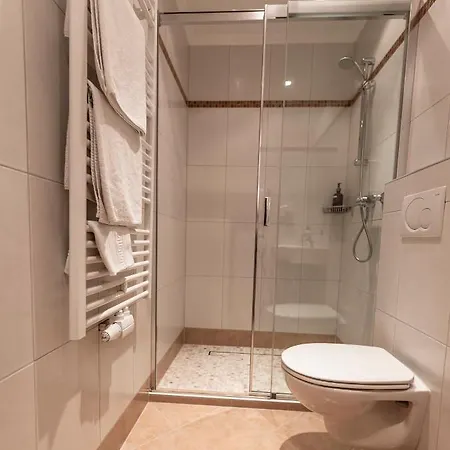 Frau Gans - Pure Mountain