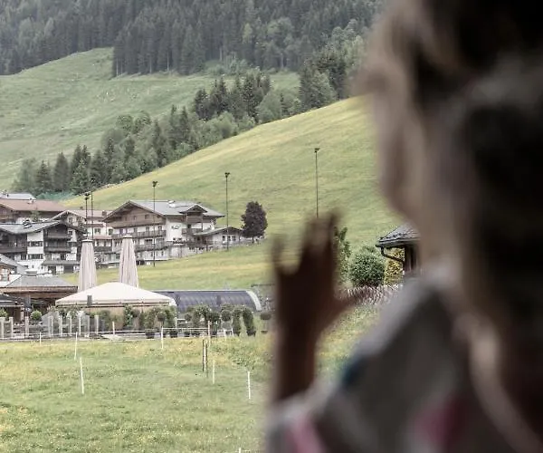 Frau Gans - Pure Mountain * Saalbach Hinterglemm